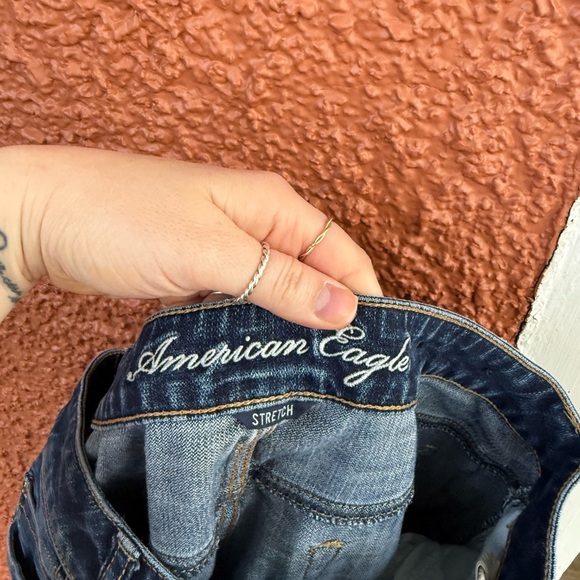 American Eagle Slouchy Fit Jeans Women's Size 4 R - Medium Wash Mid Rise Stretch - Picture 3 of 7